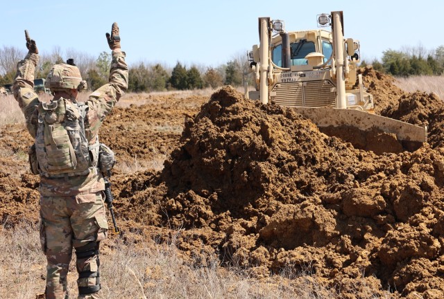 15th Engineer Company Soldiers hone combat skills at field exercise