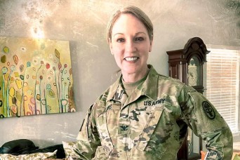 Army colonel with breast cancer says it’s ok to take a knee