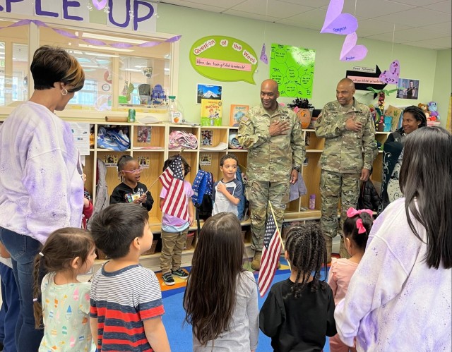 Army G-9 visits JBLM 