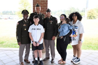 Turning of the Tables: Soldier attends his father’s BCT graduation