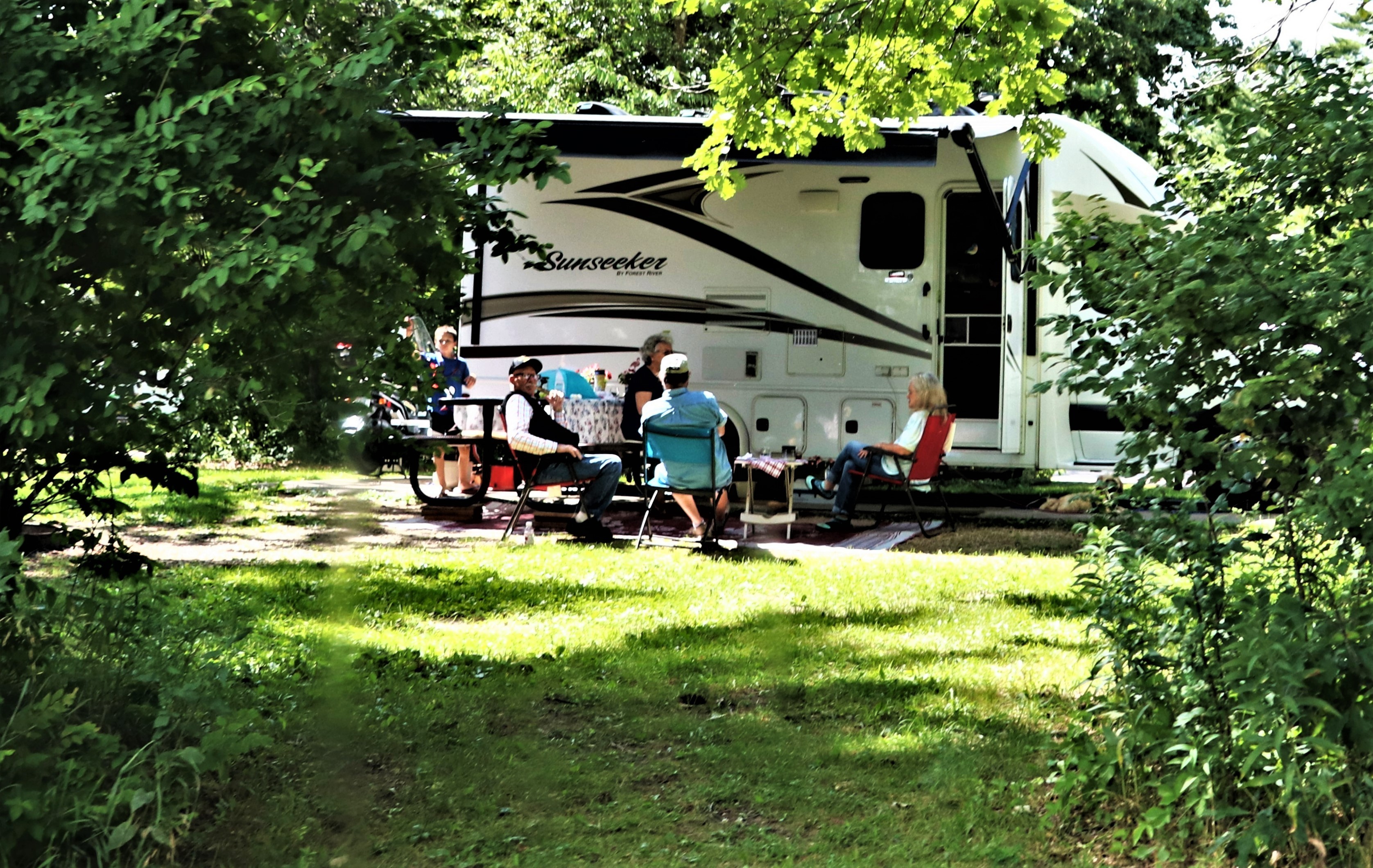 Escape to Nature's Embrace: Your Guide to Illinois Pine View Campground