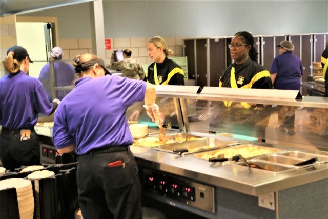 Fort McCoy’s LRC food-service team earns perfect score on inspection