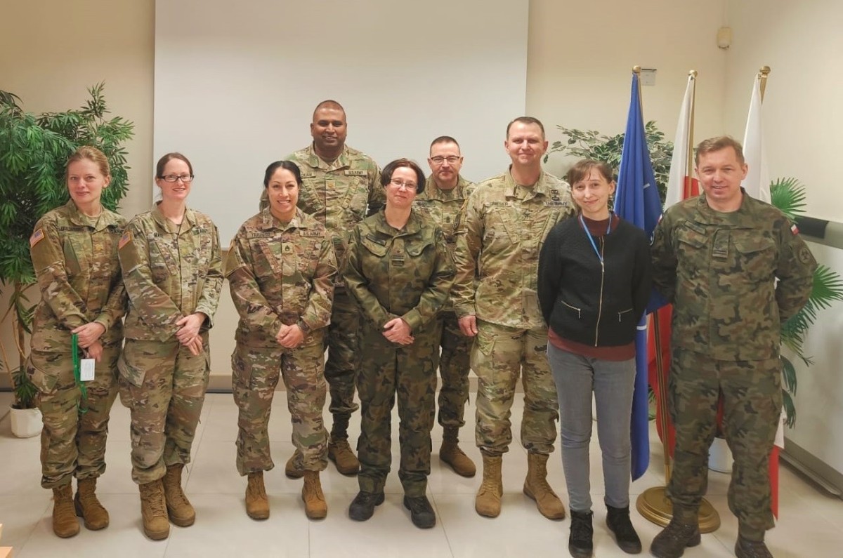 US Army field medical laboratory leaders meet with Polish counterparts ...