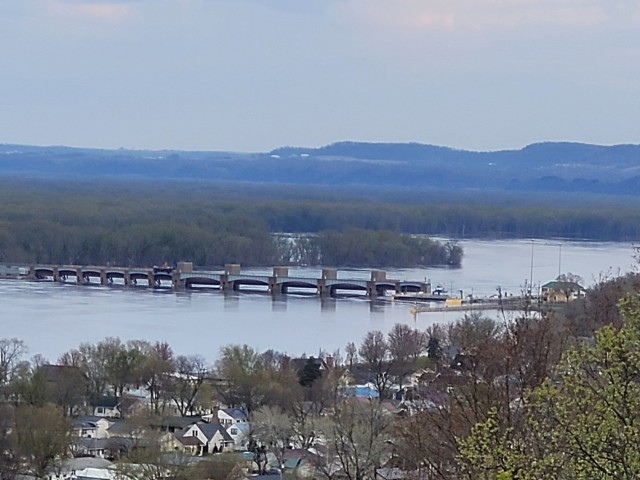 Corps closes additional Mississippi River locks and dams due to high water levels