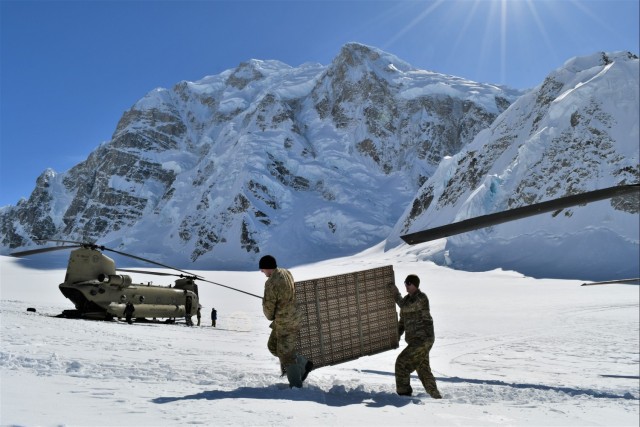 ‘Sugar Bears’ deliver supplies to Denali base camp