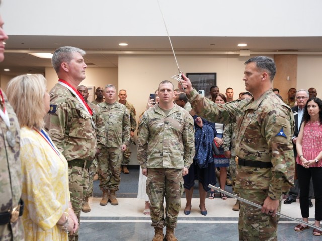 III Armored Corps honors outgoing general officers, welcomes newest from UK