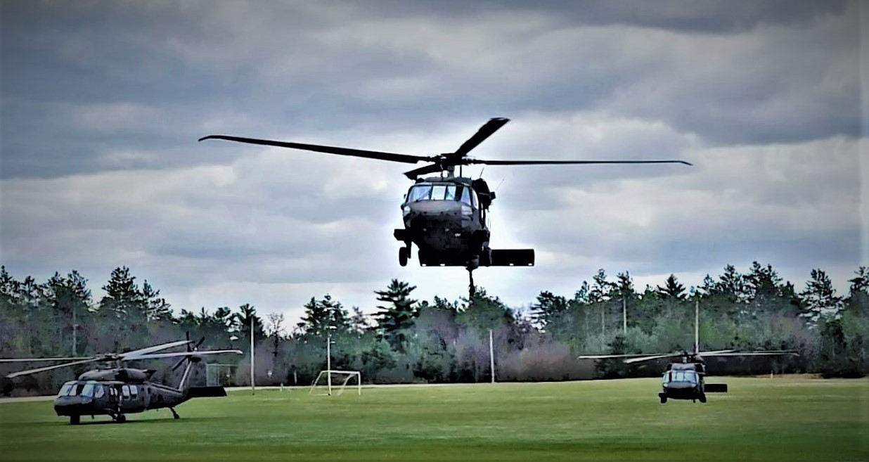 Photo Essay: April 2023 UH-60 Black Hawk training operations at Fort ...