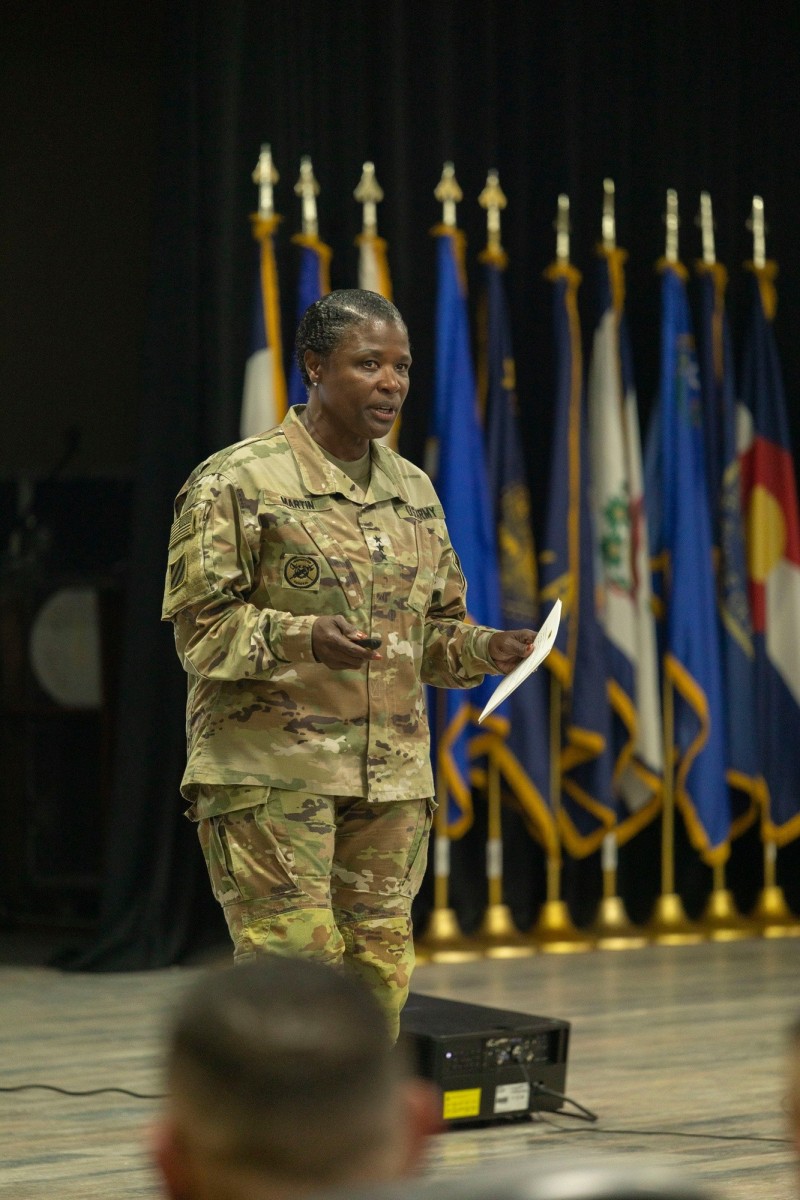 Army Inspector General Leadership Visit Soldiers In Kuwait | Article ...