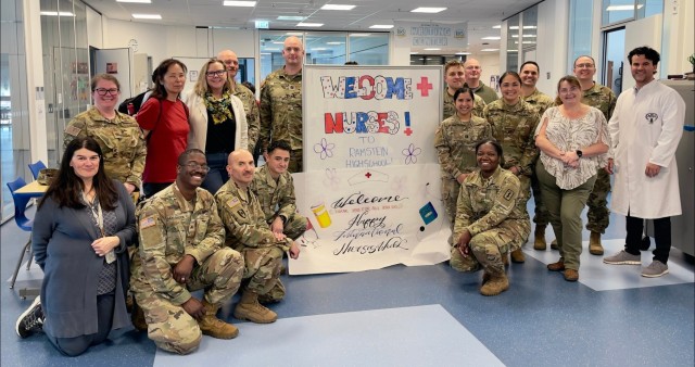 Military nurses provide professional insight to students