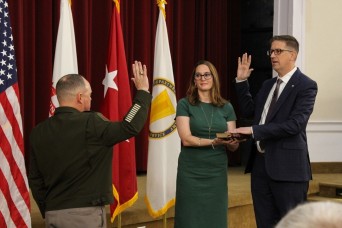 Bailey Reaffirms Oath as DEVCOM CBC Director