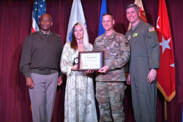 JBLM recognizes outstanding volunteers of the year