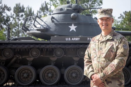 Sgt. 1st Class John Kim, a budget manager assigned to U.S. Army Central (USARCENT), was recognized by the Assistant Secretary of the Army (Financial Management and Comptroller) for his cost savings initiative. Kim will receive ...
