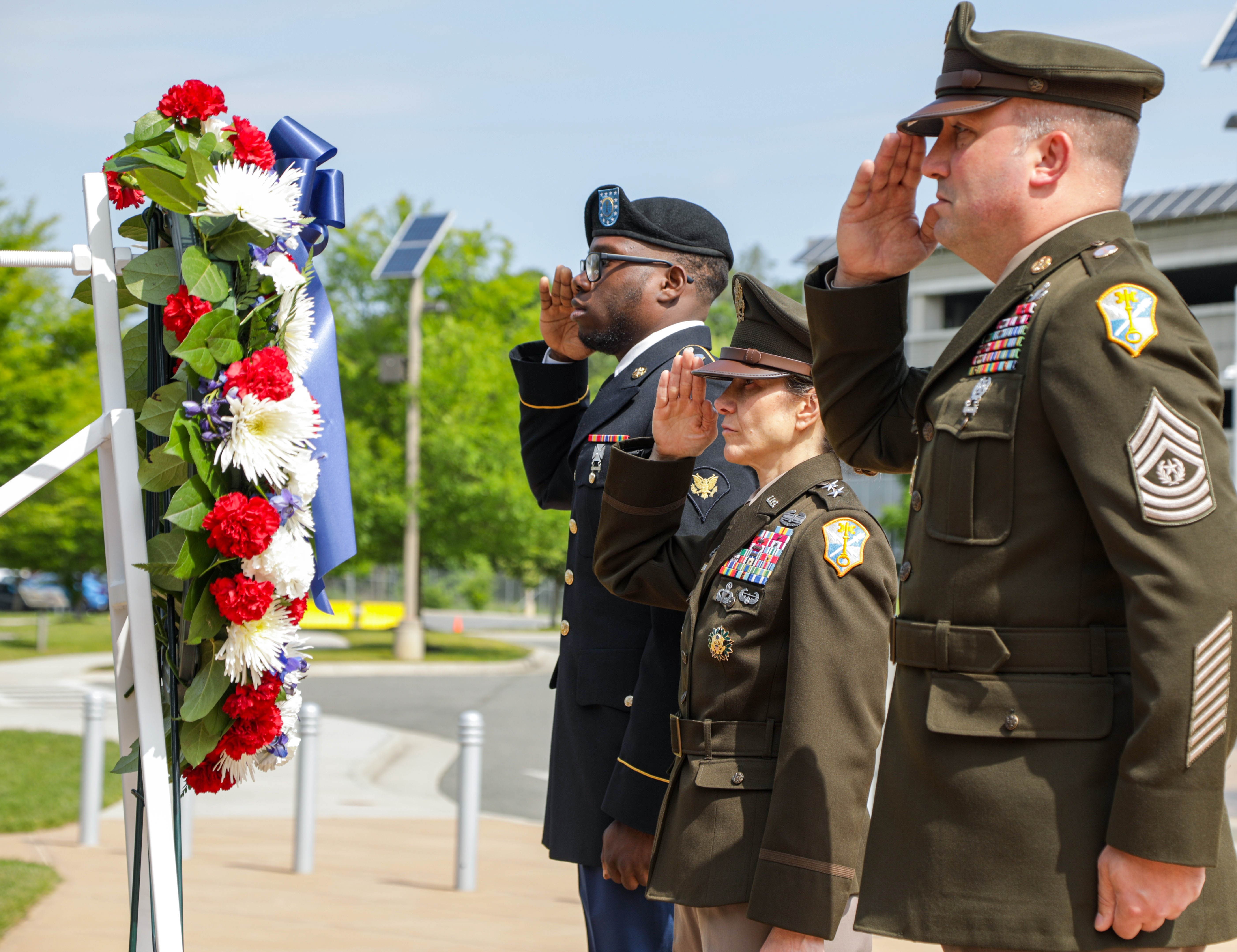 INSCOM remembers its fallen Soldiers with Memorial Day Ceremony ...