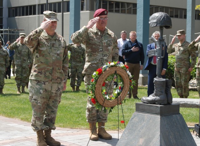 New York Army National Guard Maj. Gen. Michele Natali, left, the assistant adjutant general, Army; and New York Air National Guard Command Chief Master Sgt. Michael Hewson, the senior enlisted advisor for the New York Air National Guard, salute following the presentation of a wreath during a Memorial Day ceremony at New York National Guard headquarters in Latham, New York, May 25, 2023. The names of 12 members of the New York Military Forces and civilian employees of the New York State Division of Military and Naval Affairs who have died in the past year were also read during the ceremony.
(U.S. Army National Guard photo by Eric Durr)