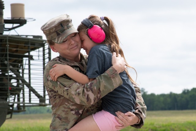Soldier surprises family