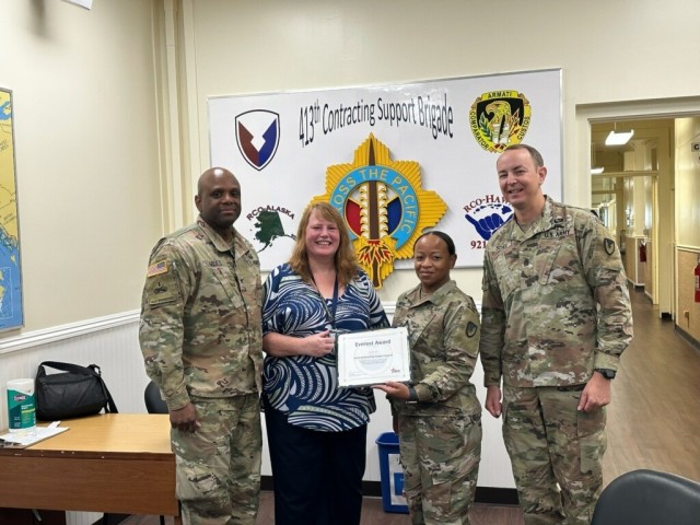 413th CSB earns Everest Award from Combined Federal Campaign