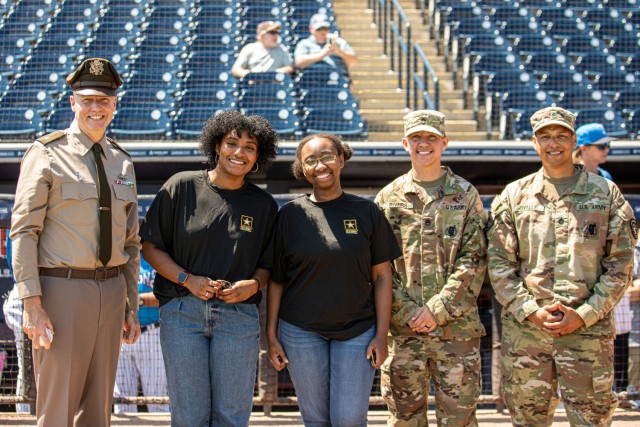 U.S. Army Reserve Brig. Gen. Thad Collard, left, deputy commanding general of Army Reserve Medical Command out of Pinellas Park, Florida, poses alongside two new Army recruits and two U.S. Army recruiters from Tampa Recruiting Battalion before the...