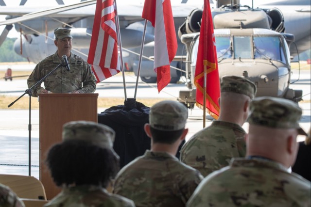 3rd Combat Aviation Brigade Conducts Change of Command