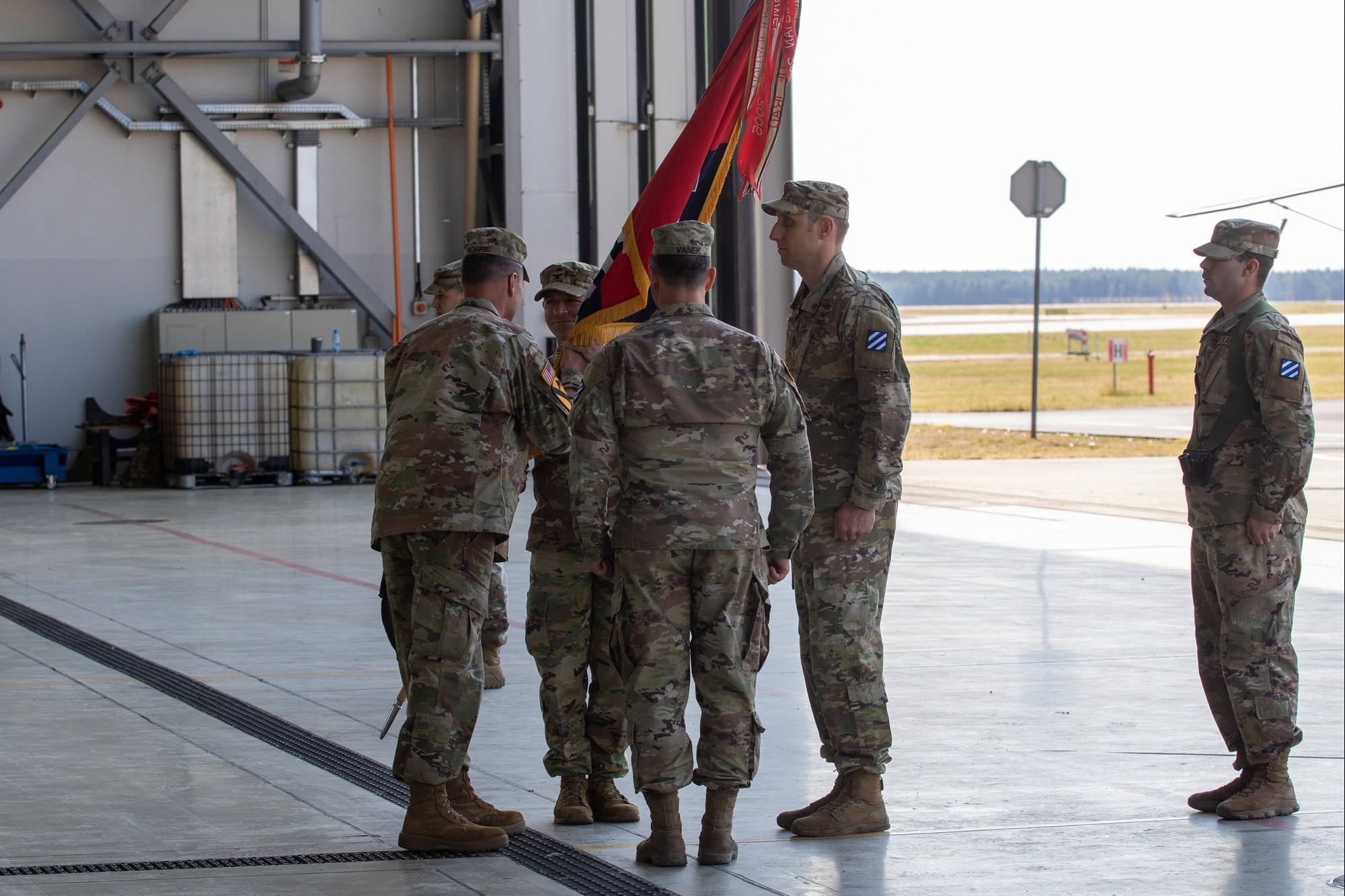 3rd Combat Aviation Brigade Conducts Change of Command | Article | The ...