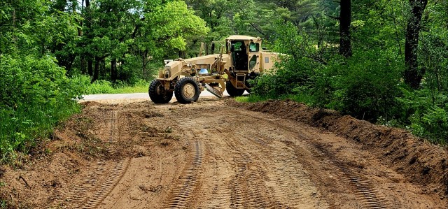 Army Reserve&#39;s 411th Engineer Company supports troop project at Fort McCoy