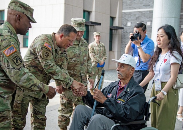 Eighth Army welcomes Korean War vets back to peninsula