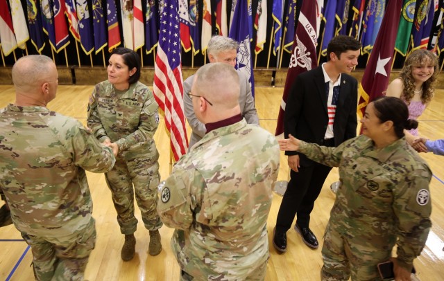 Fort Knox MEDDAC, Ireland Army Health Clinic change authority at Sadowsky Center ceremony