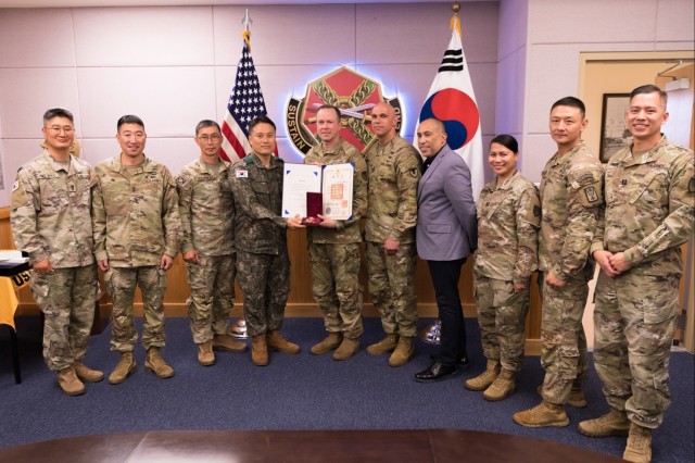 Graves Receives National Award Signed by ROK President