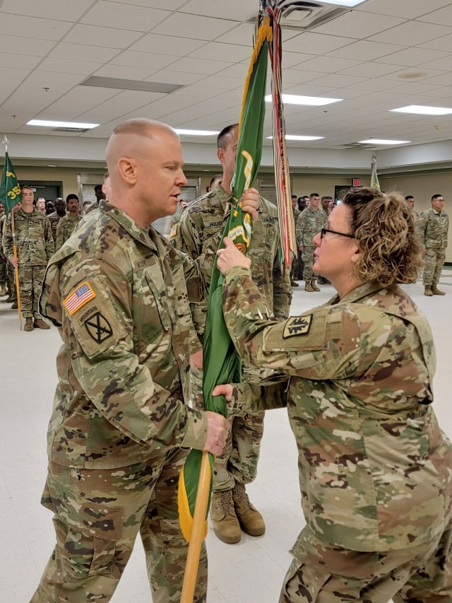 400th MP BN Conducts Change of Command
