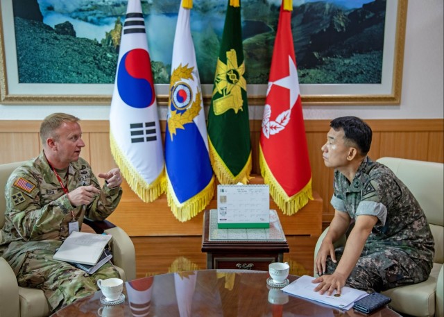 Eighth Army, ROK Army MPs gather to discuss POW operations