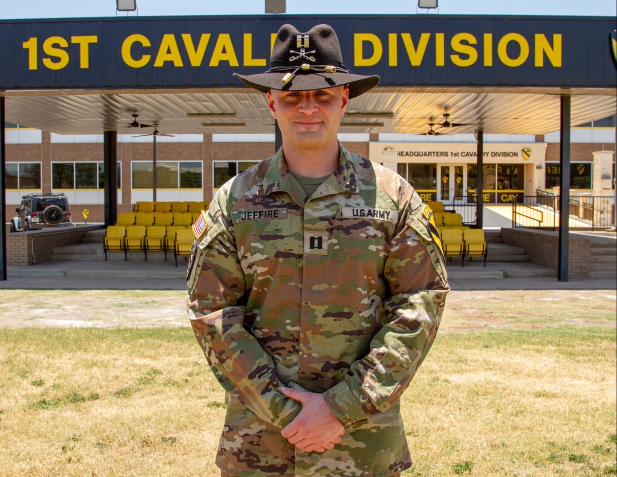 Fort Cavazos officer wins big at HQDA leadership award | Article | The ...