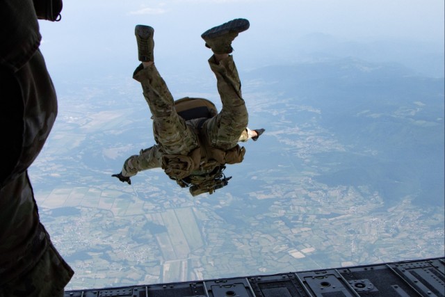 US Special Forces conduct military free-fall airborne operations in Bosnia-Herzegovina