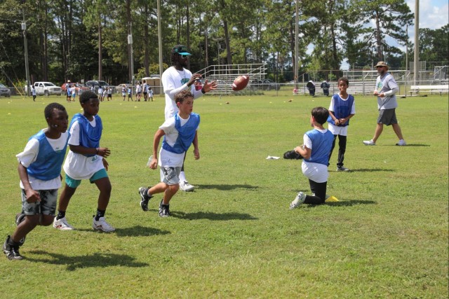 NFL Player Devin LLoyd hosts youth football camp on Fort Stewart