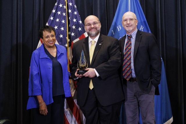 Barr director accepts 2020 library excellence award at FEDLINK ceremony