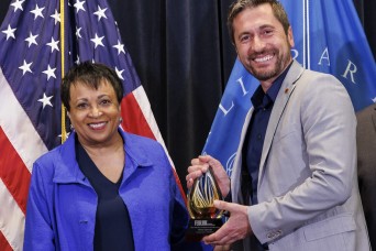 Garmisch Partenkirchen library technician received FEDLINK award  
