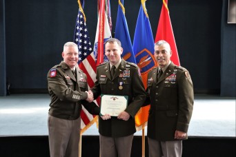 Senior warrant officer awarded Soldier’s Medal for saving lives