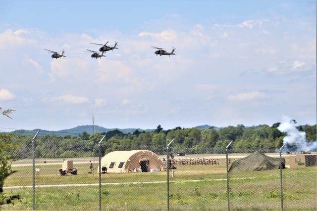 Wisconsin National Guard&#39;s 1st Battalion, 147th Aviation Regiment supports airshow &#39;dress rehearsal&#39; event at Fort McCoy
