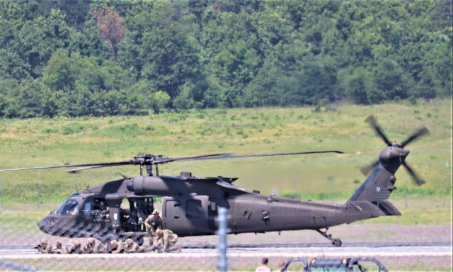 Wisconsin National Guard&#39;s 1st Battalion, 147th Aviation Regiment supports airshow &#39;dress rehearsal&#39; event at Fort McCoy