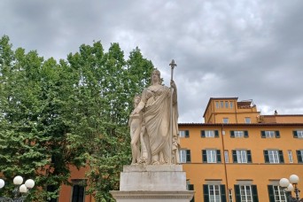 Darby Day Trips – Explore Lucca
