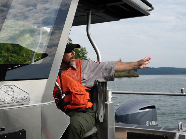 Green River Lake becomes temporary &#39;drop zone&#39; for Kentucky National Guard