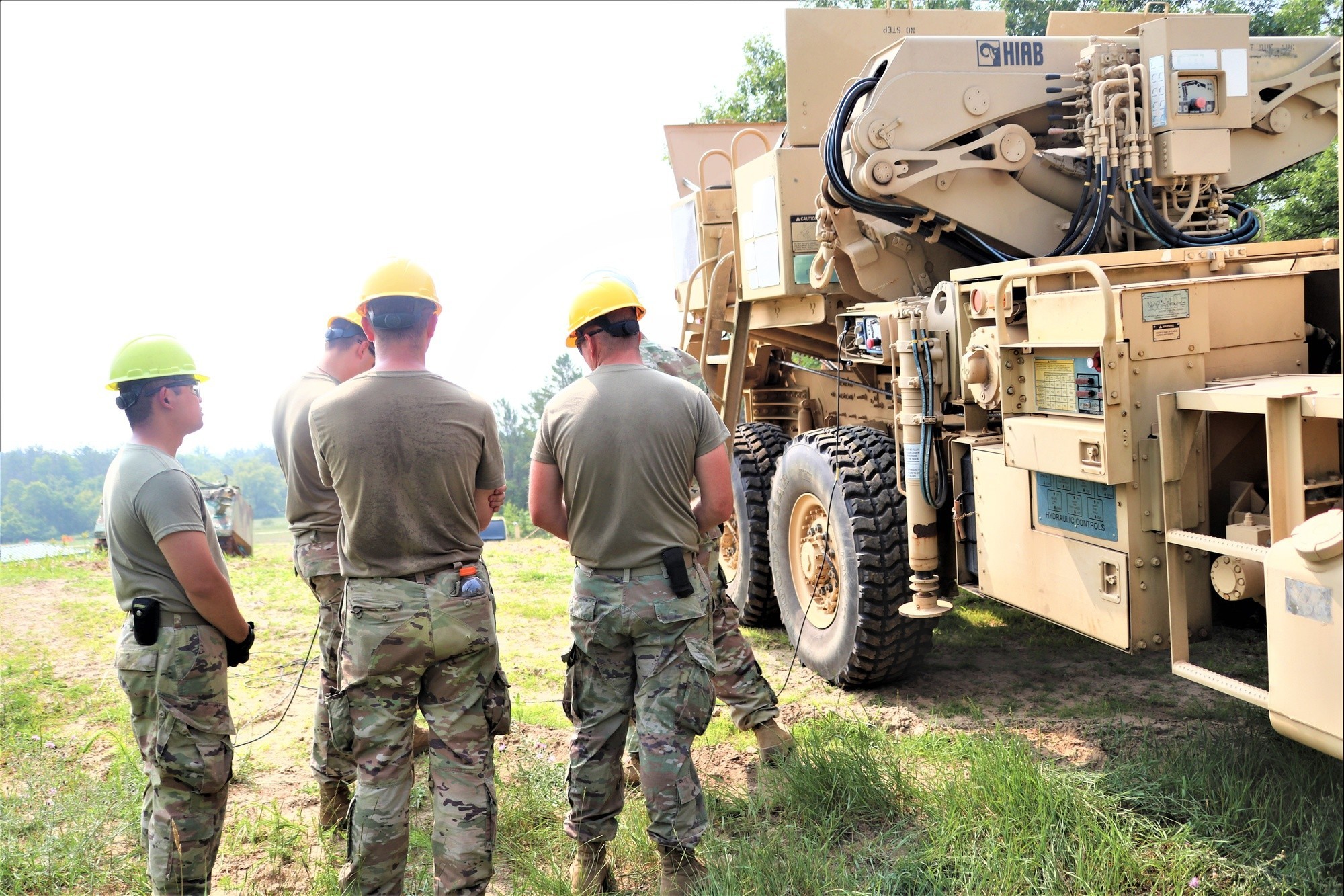 Photo Story: RTS-Maintenance course trains Soldiers on vehicle