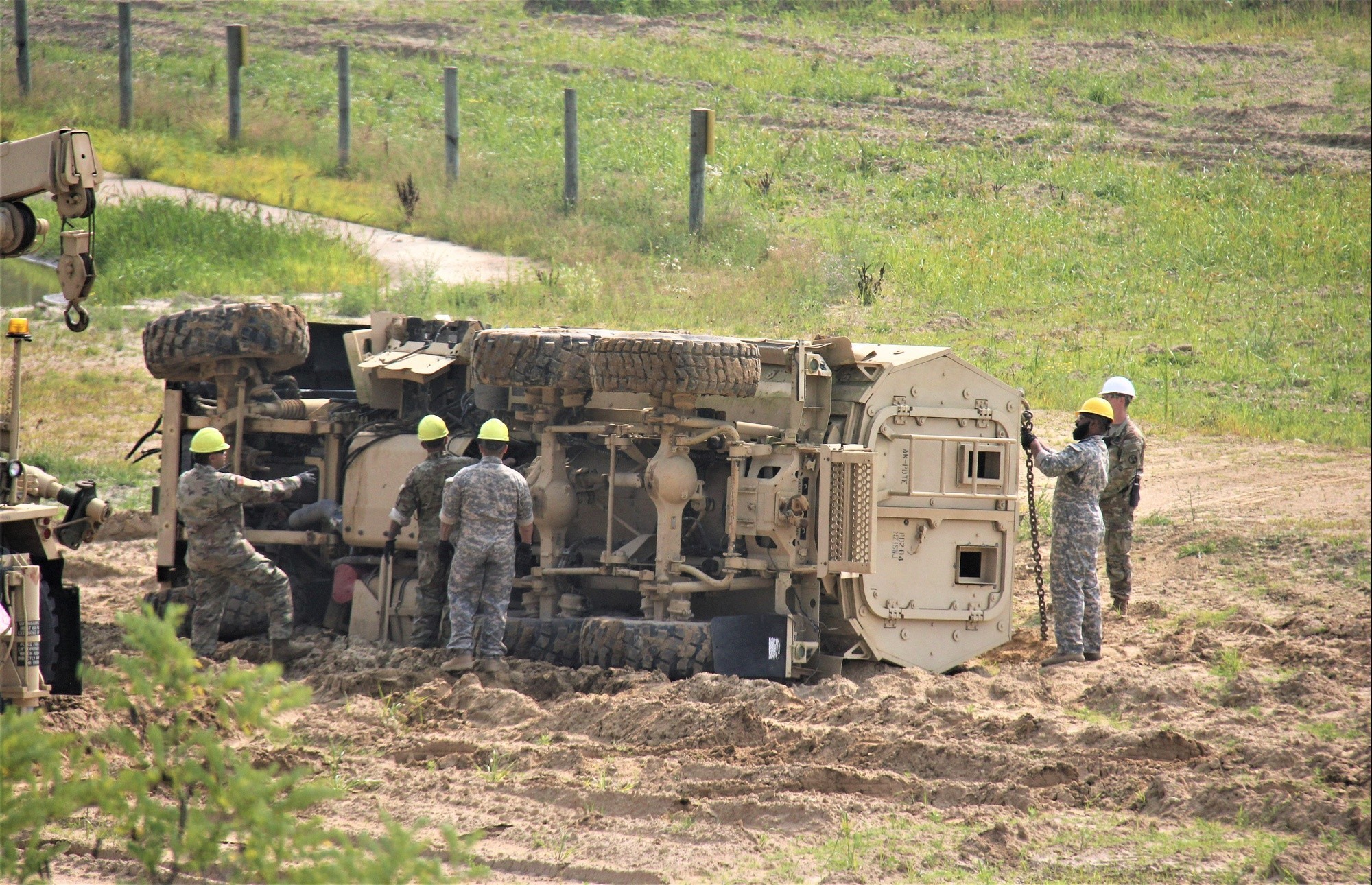Photo Story: RTS-Maintenance course trains Soldiers on vehicle