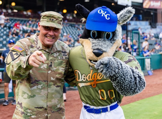 Future Soldiers step up to the plate at Oklahoma City Dodgers&#39; Military Appreciation Night