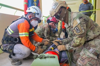 Hawaii Guard, Philippines Train on Search and Rescue Skills