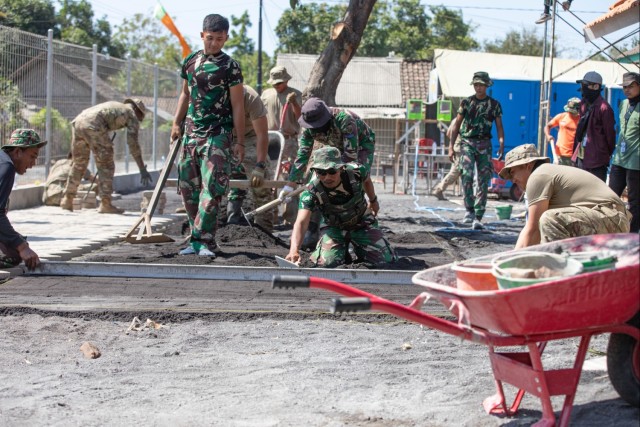 770th Engineers and TNI build a School and Library