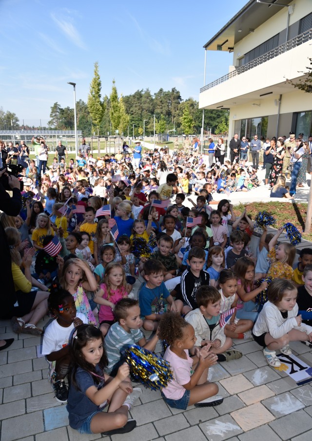Students at Grafenwoehr Elementary School 