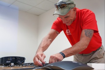 Veteran emergency manager leads USACE Recovery Field Office on Maui