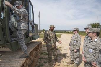 Future Soldiers, JROTC cadets get introduction to Army training during Fort Leonard Wood visit