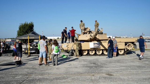 Soldiers Interact with Civilians during Troops to the Track Event
