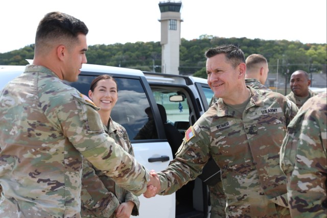 Sergeant Major of the Army visits Fort Cavazos and meets with Soldiers