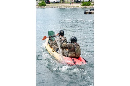 Green Berets win competition as best combat divers across special operations, Article